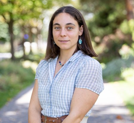 Professional portrait of Dr. Jessica Sutter outside
